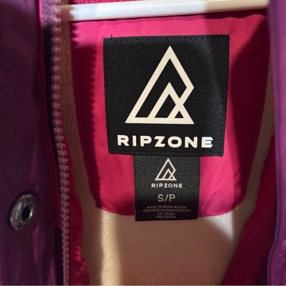 Girls Ripzone Two-Tone Puffer Vest - Picture 3 of 3